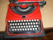 Macchinada scrivere olivetti usato  Italia