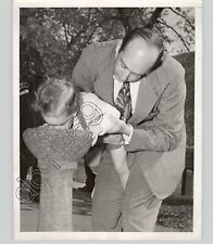 CARL H. DAWSON SMITH Jr. Auditor com Departamento de Receita Federal dos EUA. Foto de imprensa de 1946 comprar usado  Enviando para Brazil