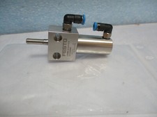 Festo round cylinder d'occasion  Expédié en Belgium