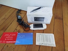 Używany, Console sony psp 2004 Ceramic White en boîte na sprzedaż  Wysyłka do Poland