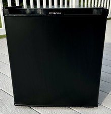 Everchill compact refrigerator for sale  Fort Defiance