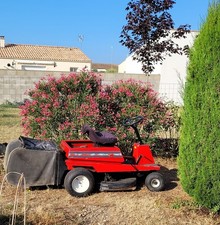 Tracteur tondeuse shark. d'occasion  Saint-Jean-d'Angély