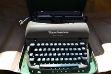 Máquina de escrever vintage Remington Quiet-Riter chaves verdes guia milagrosa + estojo comprar usado  Enviando para Brazil