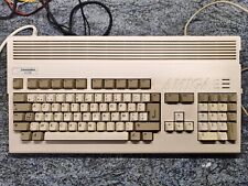 Vend commodore amiga d'occasion  Arzacq-Arraziguet