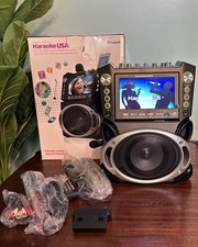 Máquina de karaokê EUA GF844 controle remoto e 2 microfones - Nova caixa aberta - Testado funciona! comprar usado  Enviando para Brazil
