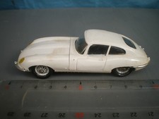 Jaguar coupé blanc d'occasion  Guînes