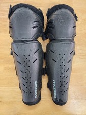 Raceface rally knee for sale  WIMBORNE