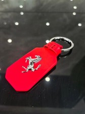 Ferrari Original Prancing Horse Schlüsselanhänger Leder Rot mit Pferd Luxus comprar usado  Enviando para Brazil