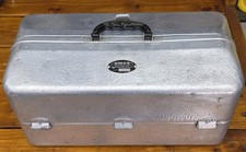 Caixa de equipamento de pesca vintage UMCO 1000 7 bandejas alumínio EUA comprar usado  Enviando para Brazil