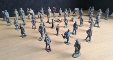 Lot anciennes figurines d'occasion  Deauville