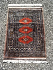 Ancien tapis moyen d'occasion Ancien tapis moyen d'occasion  France