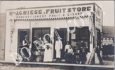 RPPC-North Battleford SK-Fruit Store-Confeitaria-Saskatchewan-Canadá-RP comprar usado  Enviando para Brazil