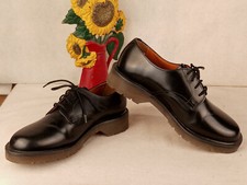 Women black tredair for sale  SOUTHAMPTON