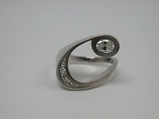 Traumhafter designerring weiß gebraucht kaufen Traumhafter designerring weiß gebraucht kaufen  Maintal