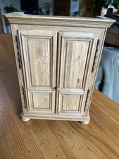 Ancienne magnifique armoire d'occasion  Saint-Martin-du-Mont