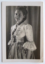 Jeune femme costume d'occasion  Rouen-