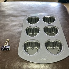 Muffin de cupcake antiaderente Wilton em forma de coração 6 furos lata comprar usado  Enviando para Brazil