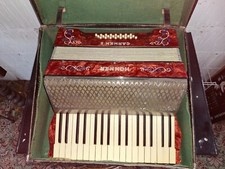 Hohner carmen accordion for sale  LISKEARD
