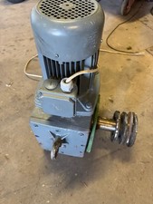Motore elettrico trifase usato  Verrua Po