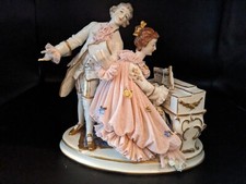 Usado, Estatueta de renda alemã antiga de porcelana Ackermann & Fritze dueto de canto 8" comprar usado  Enviando para Brazil