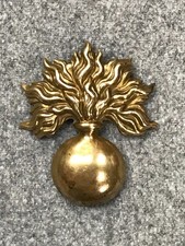 Grenade dorée attribut d'occasion Grenade dorée attribut d'occasion  Angers-