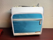 Bolsa de transporte de viagem Nintendo Wii NYKO alça de ombro branca e azul LEIA comprar usado Bolsa de transporte de viagem Nintendo Wii NYKO alça de ombro branca e azul LEIA comprar usado  Enviando para Brazil