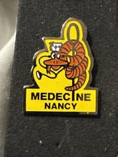Rare pin faluche d'occasion  Expédié en Belgium
