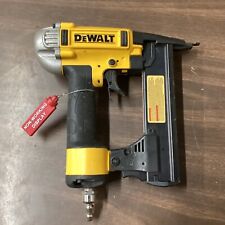 Grampeador de coroa DEWALT pneumático calibre 18 1/4” (DANIFICADO) comprar usado  Enviando para Brazil