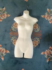 White torso mannequins d'occasion  Expédié en Belgium