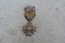 Medaille croix guerre d'occasion  Lempdes