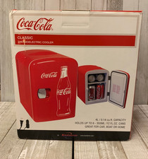 Mini geladeira Coca-Cola KWC-4C 4L comprar usado Mini geladeira Coca-Cola KWC-4C 4L comprar usado  Enviando para Brazil