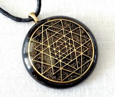 Colar Pingente Orgone Dourado Geometria Sagrada Sri Yantra e Shungite EMF PROTECT comprar usado  Enviando para Brazil