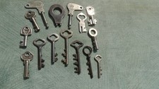 Lot petites clefs d'occasion  Bischheim