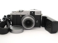 Fotocamera compatta fujifilm usato  Spedire a Italy