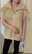 VENDA**$100,00**FEITO À MÃO**lindo e quente**macio, alpaca, colete com manga de boné, usado comprar usado  Enviando para Brazil