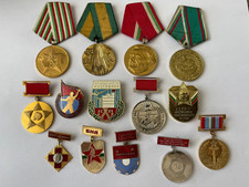 BULGARIA LOTE DE 14 MEDALLAS COMUNISTAS BÚLGARAS ORDEN E INSIGNIAS segunda mano  Embacar hacia Mexico