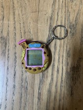 Tamagotchi Connection V5 Familitchi em massa de biscoito chocolate FUNCIONA TESTADO comprar usado  Enviando para Brazil
