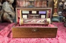 Boite reliquaire ampoules d'occasion  Fontaines-sur-Saône