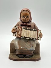 Acordeão feminino esculpido em madeira de Lucerna feito por P. comprar usado Acordeão feminino esculpido em madeira de Lucerna feito por P. comprar usado  Enviando para Brazil