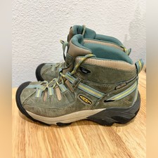 Keen women targhee for sale  Solvang