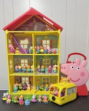 Usado, Peppa Pig LOTE ENORME Casa de Família com Figuras Móveis e Ônibus Excelente Estado Usado comprar usado Usado, Peppa Pig LOTE ENORME Casa de Família com Figuras Móveis e Ônibus Excelente Estado Usado comprar usado  Enviando para Brazil