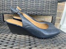 Navy leather clarks for sale  BOURNEMOUTH