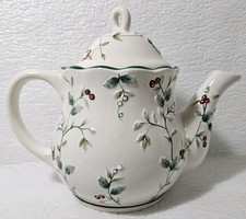 Pfaltzgraff winterberry sculpt for sale  Vienna