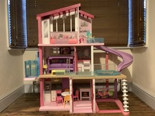 Barbie girls storey for sale Barbie girls storey for sale  BASINGSTOKE