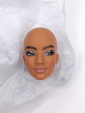 Barbie Signature JBH85 You Create Barbie Basics Kit #1- Somente cabeça de boneca Lizette comprar usado  Enviando para Brazil