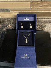 lovely swarovski necklace for sale lovely swarovski necklace for sale Canonsburg