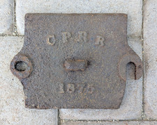 Placa de cobertura de caixa de jornal de ferro 1875 Central Pacific Railroad CPRR, usado comprar usado  Enviando para Brazil