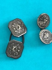 Anciennes paires boutons d'occasion  Frejus