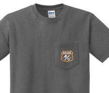 Camiseta masculina de bolso Dodge Sign camiseta de bolso cinza escuro comprar usado  Enviando para Brazil