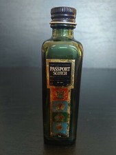 Vintage Passport Scotch Whiskey Airline Bottle 1/10 Pint Glass Bottle, usado comprar usado Vintage Passport Scotch Whiskey Airline Bottle 1/10 Pint Glass Bottle, usado comprar usado  Enviando para Brazil